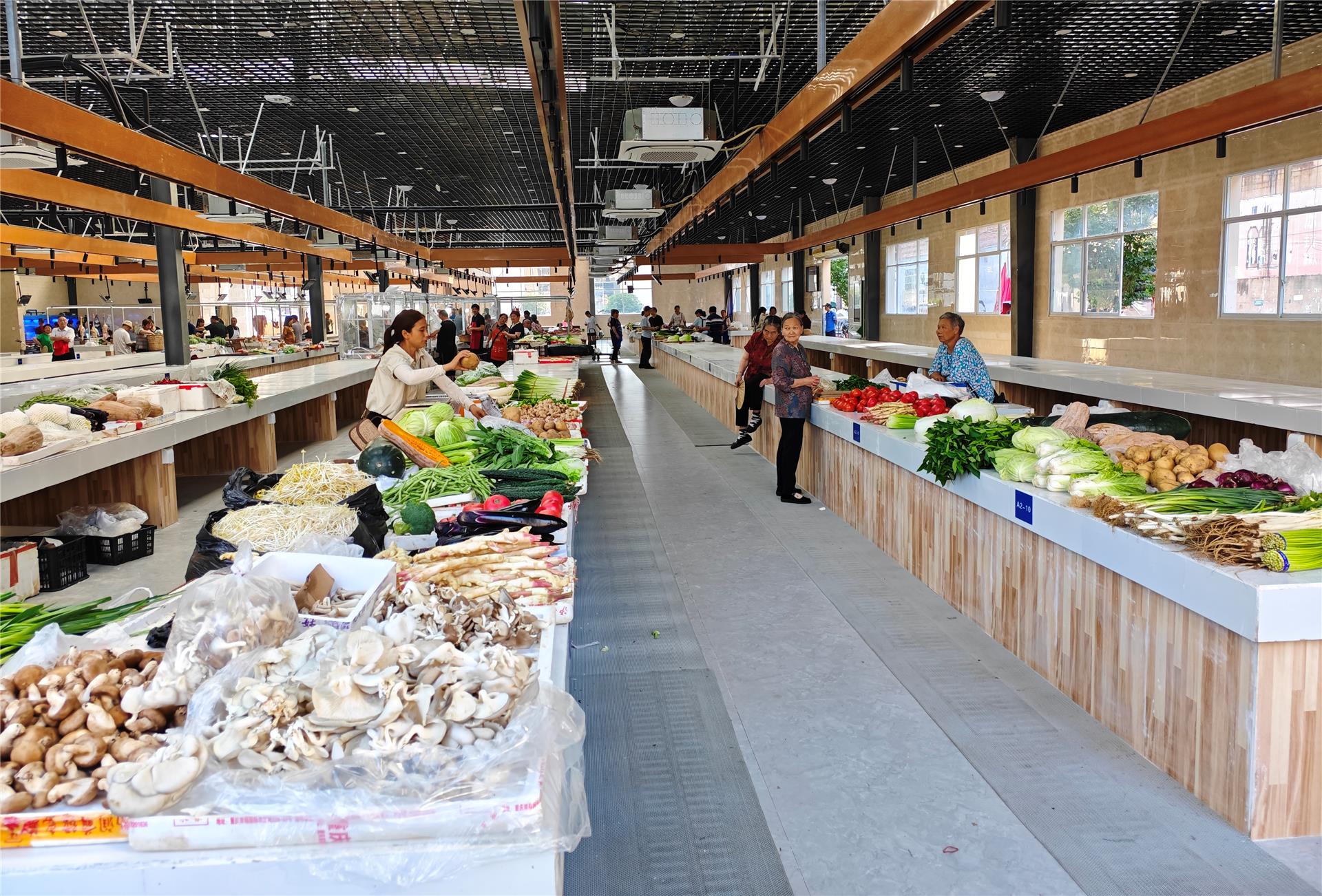 “菜籃子”拎出科技感！銅梁區大廟鎮農副產品智慧交易中心讓群眾購物更舒心